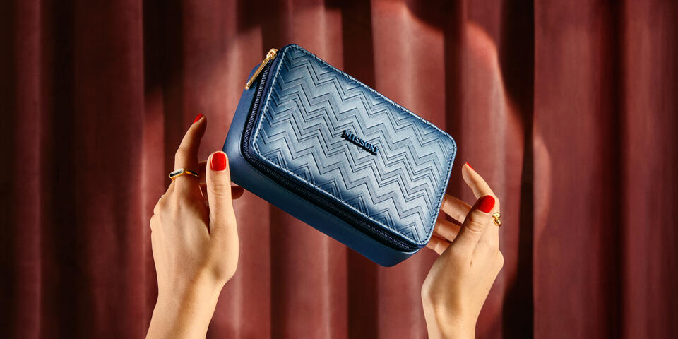 Delta and Missoni – a brand known for its creative use of colors and patterns – have elevated Delta One with a new customer amenity kit, which features Missoni's signature textured zigzag pattern on the exterior of the bag.